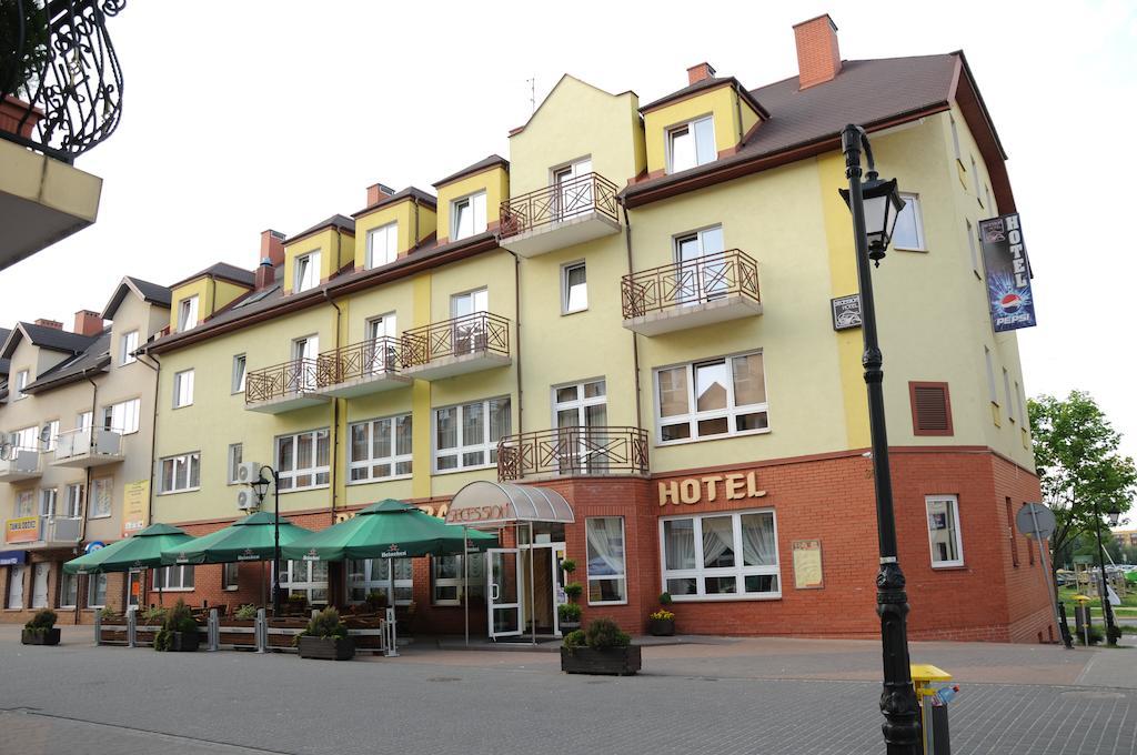 Secession Hotel Leczna Exterior photo