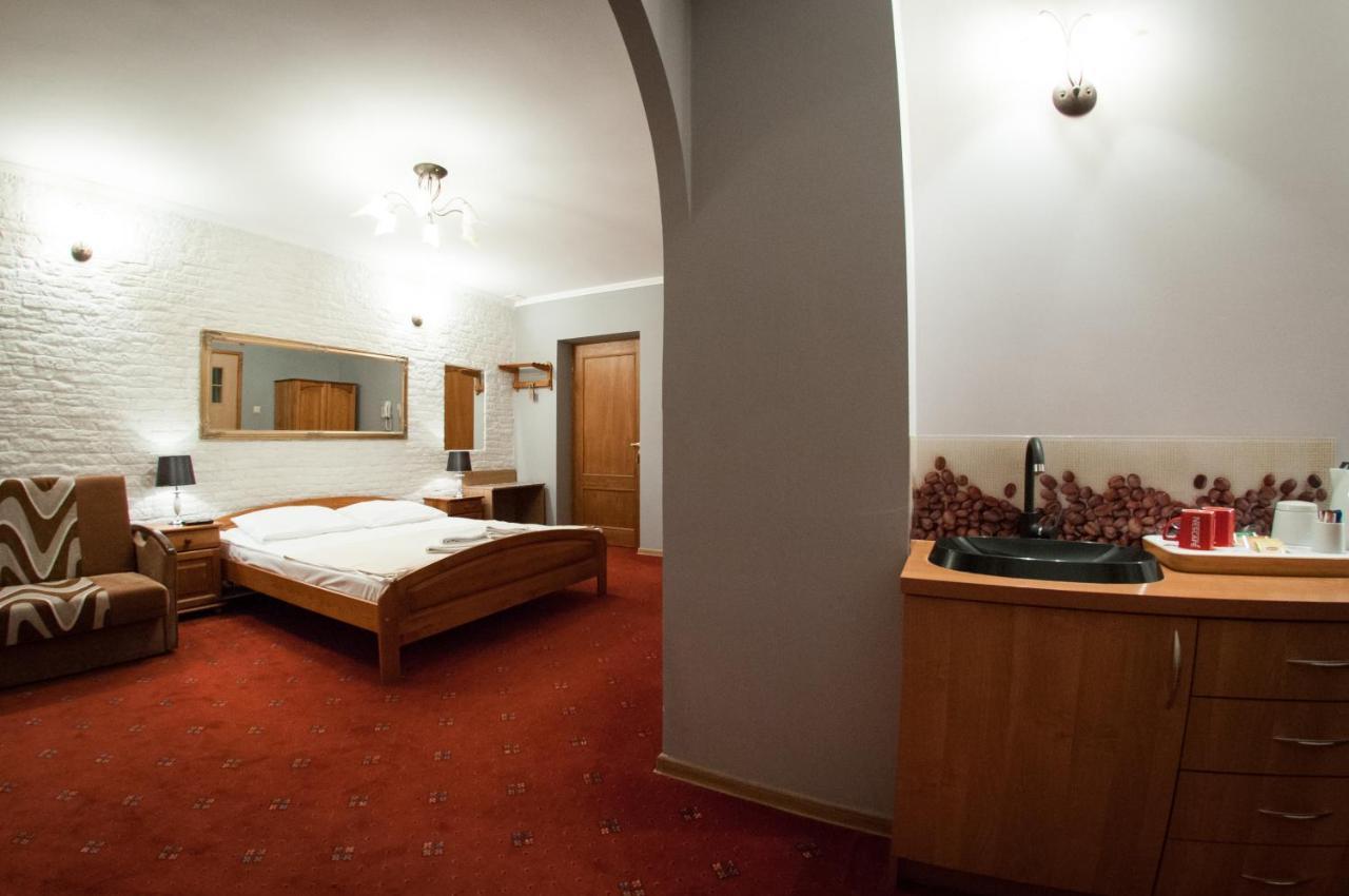 Secession Hotel Leczna Exterior photo